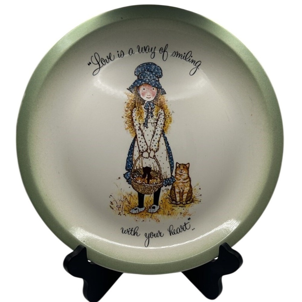 Holly Hobbie Vintage Collector Plate Love is a Way of Smiling 10 Inch USA